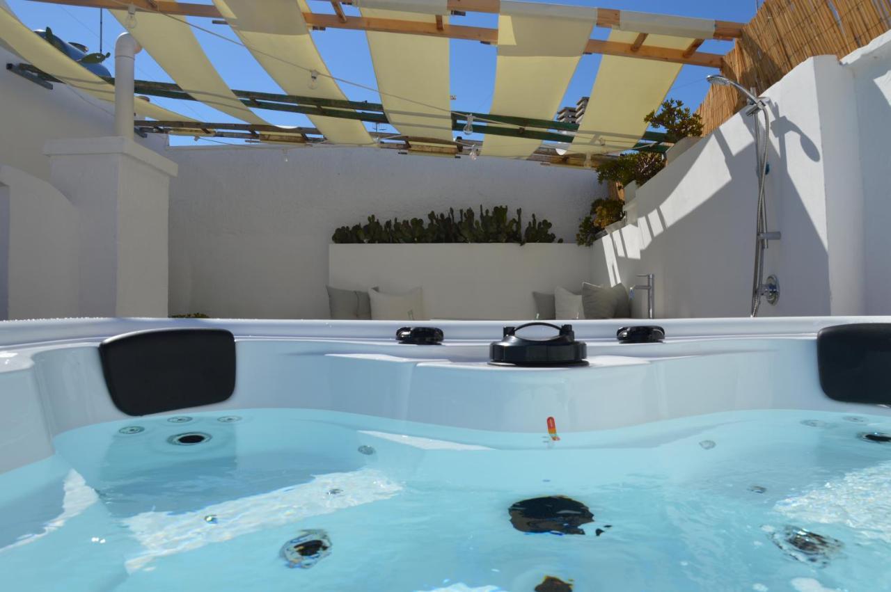 Ostuni 21Mqsuitehomes, Appartamento Con Mini Piscina Privata, Appartamenti Con Vasca Idromassaggio & Appartamenti Standard Exterior foto