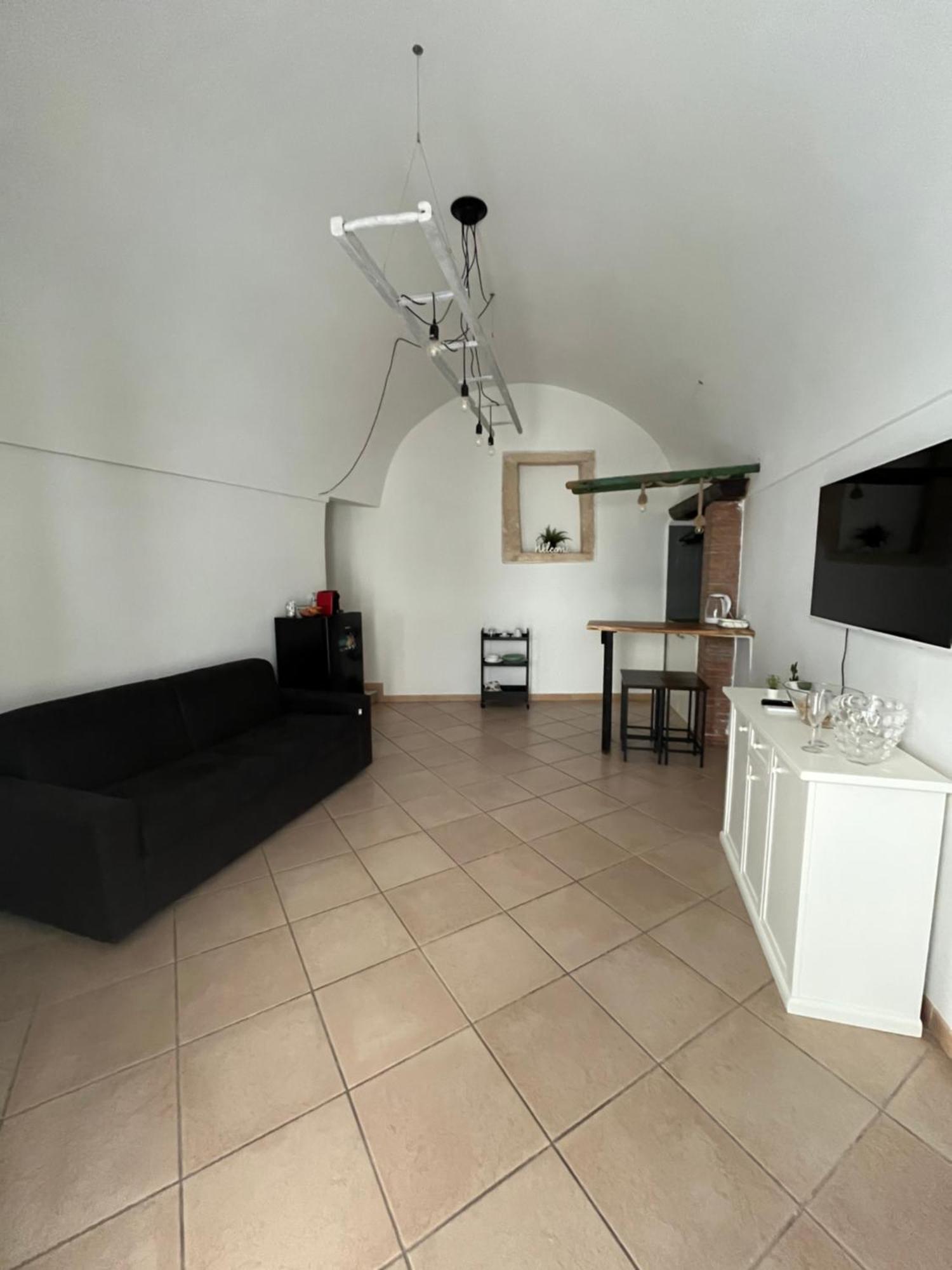 Ostuni 21Mqsuitehomes, Appartamento Con Mini Piscina Privata, Appartamenti Con Vasca Idromassaggio & Appartamenti Standard Exterior foto
