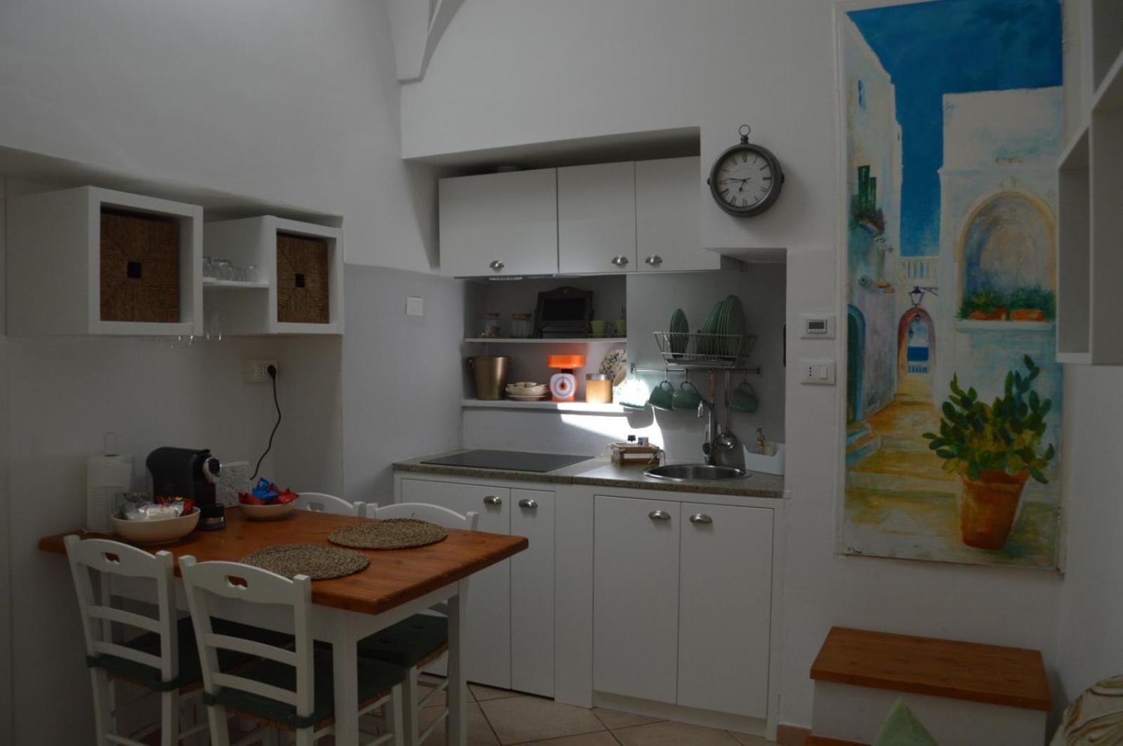 Ostuni 21Mqsuitehomes, Appartamento Con Mini Piscina Privata, Appartamenti Con Vasca Idromassaggio & Appartamenti Standard Exterior foto