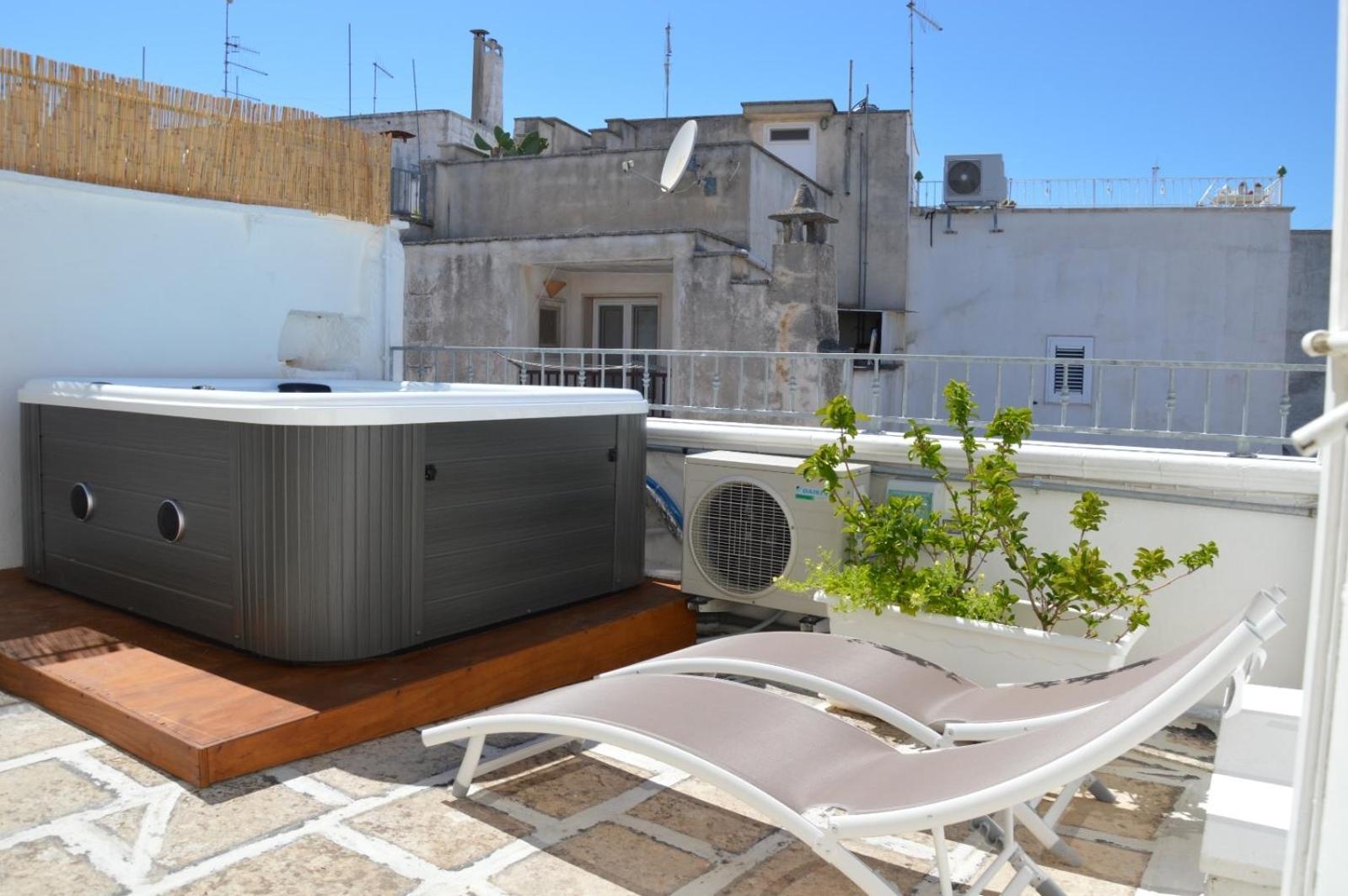 Ostuni 21Mqsuitehomes, Appartamento Con Mini Piscina Privata, Appartamenti Con Vasca Idromassaggio & Appartamenti Standard Exterior foto