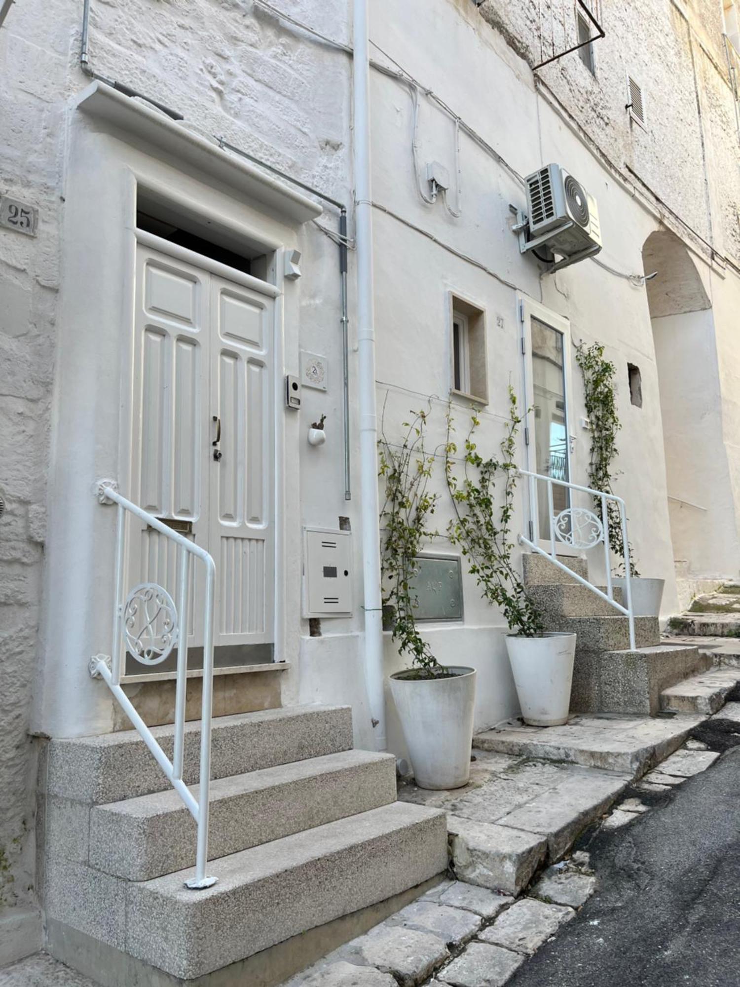 Ostuni 21Mqsuitehomes, Appartamento Con Mini Piscina Privata, Appartamenti Con Vasca Idromassaggio & Appartamenti Standard Exterior foto